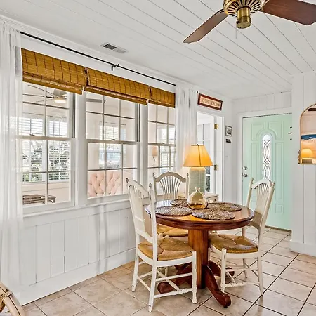 Charming Cottage Atlantic Beach Exterior photo